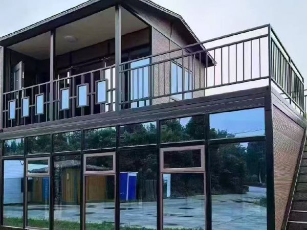 突破传统建造模式，集装箱构筑新型临时空间